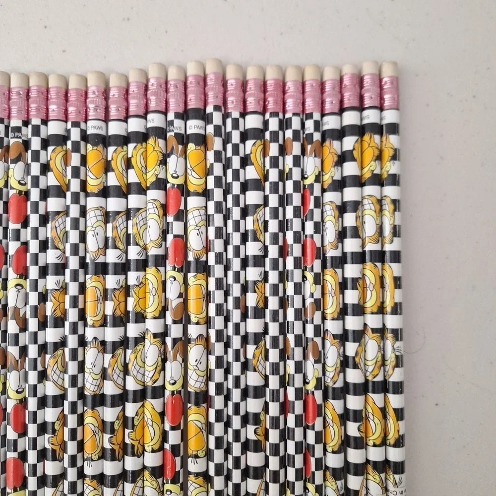 Vintage 1978 Garfield PENCIL LOT OF 37 Unused Loose Pencils- 37 Regular Size NEW